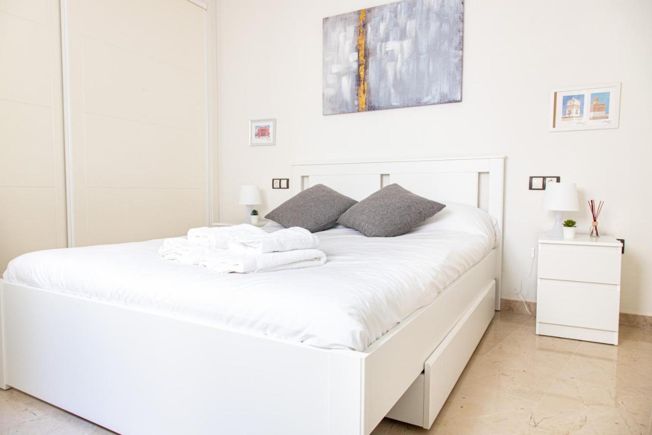 Apartamento Colon By Cadiz Time Екстериор снимка